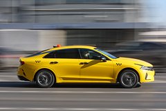 Таксисты объяснили нежелание покупать российские автомобили