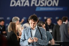 На Data Fusion рассказали о будущем управлении памятью и эмоцииями через смартфон