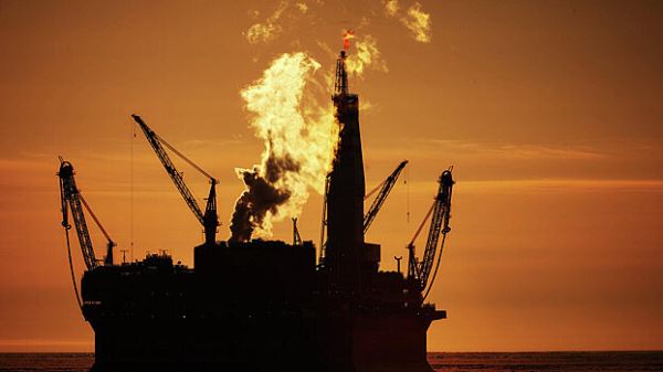 Минэкономразвития посчитало цену на российскую нефть по реальному курсу