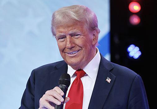 В США объяснили, почему Трамп приостановил введение пошлин