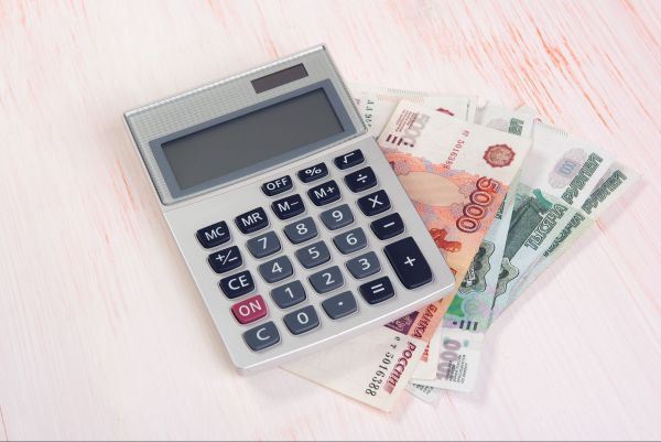 Не облагаемый НДФЛ лимит при увольнении может определяться из МРОТ