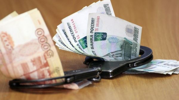 Долговая катастрофа россиян: откуда возникли 2,3 трлн рублей просрочек