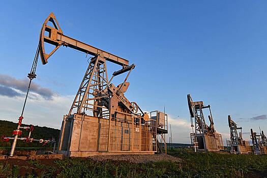 Доходы России от продажи нефти упали до минимума