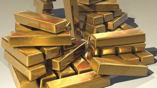 Золото обновило исторический рекорд по стоимости